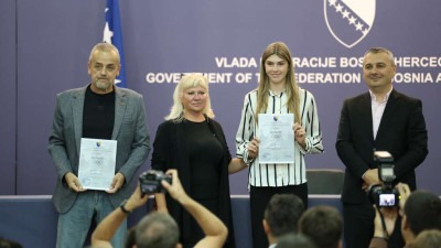 Vlaisavljević i Dizdar uručili plakete najboljim sportistima Federacije BiH