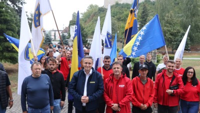 Foto/Bećirović u Gradačcu i Gračanici: ‘Mala i srednja preduzeća pokretači su ekonomskog razvoja’