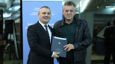 Foto: Za očuvanje radnih mjesta povratnika u RS-u više od 1,6 miliona KM