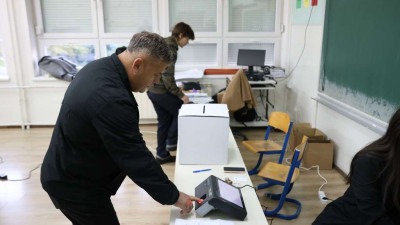 Izborni bh. paradoks: Skeneri otežali krađu glasova, birači ostali kod kuće, a nacionalno ponovo pobijedilo građansko