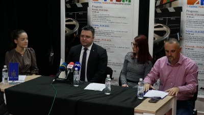 Foto: Više od 40 filmova na 2. Festivalu filmskog stvaralaštva mladih u Tuzli