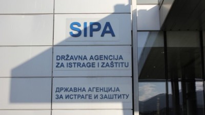 SIPA u akciji “Istok Belt” uhapsila tri osobe na području Sarajeva i Kladnja zbog krijumčarenja migranata