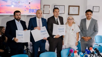 Foto/Zajedničkim srcem za najmlađe: Donacija medicinske opreme vrijedne 50.310 KM UKC-u Tuzla