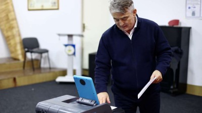 Željko Komšić obavio građansku dužnost