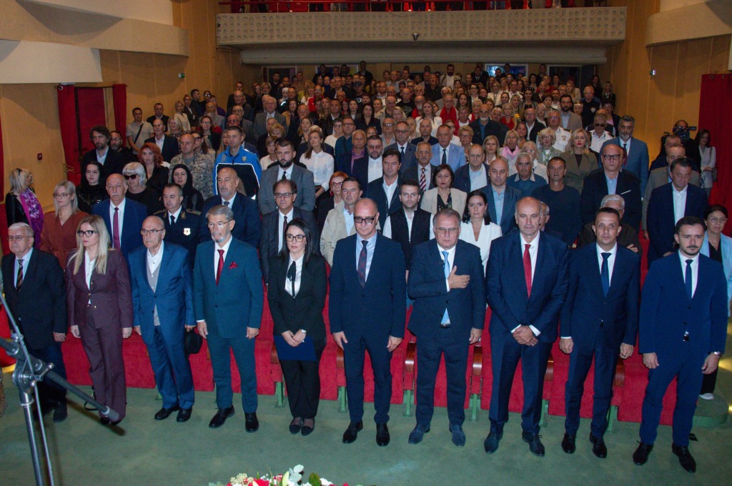 Foto: Tuzla obilježila 83. godišnjicu oslobođenja – 2. oktobar, simbol slobode, antifašizma i zajedništva
